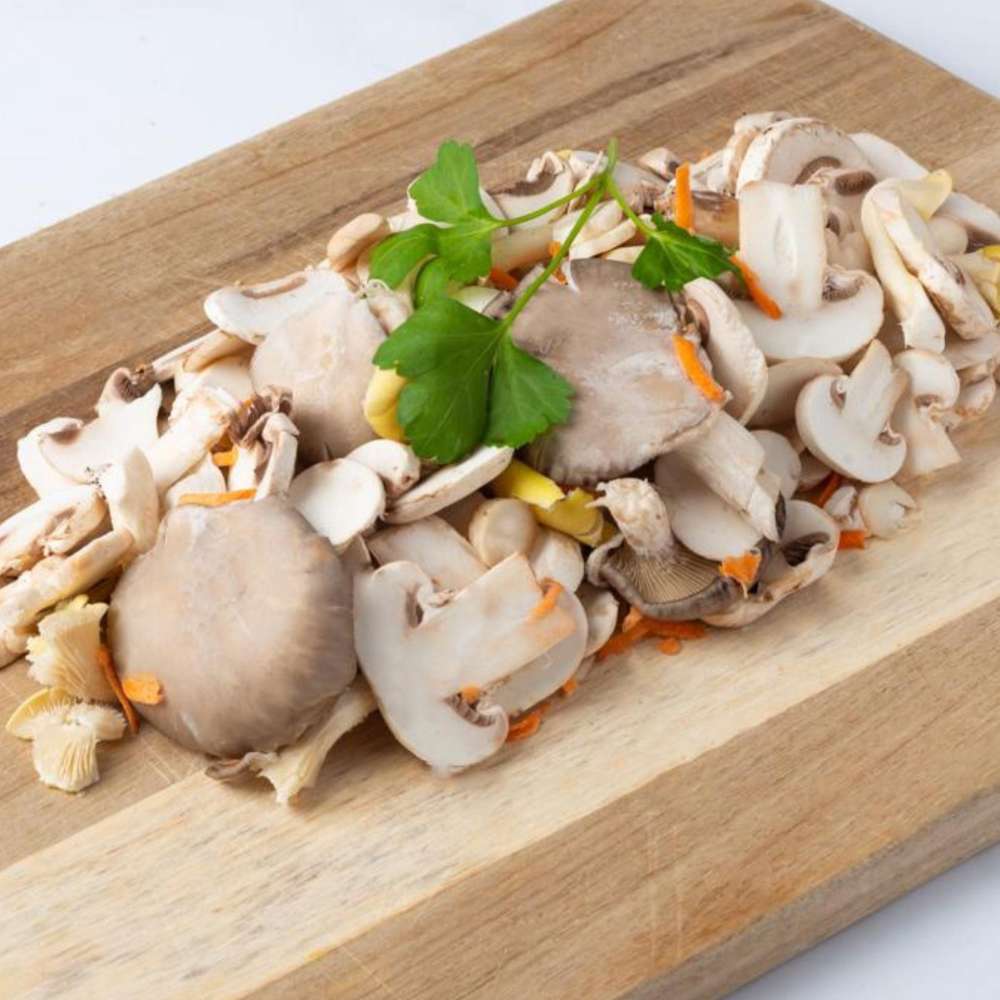 Funghi misti affettati